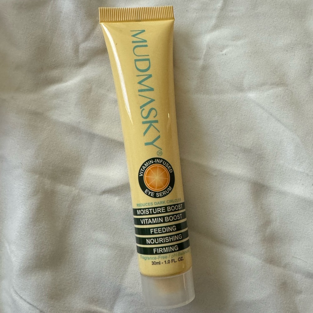 Mudmasky vitamin infused eye serum